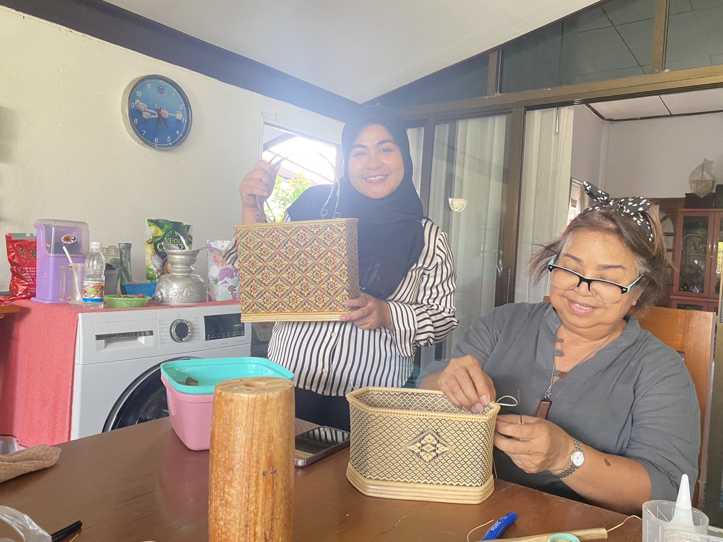 ลงพื้นที่เยี่ยมผู้ประกอบการ OTOP กลุ่มอาชีพบ้านลาดชะโด 